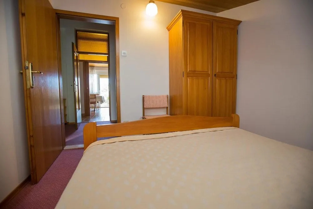 Apartments Lončar