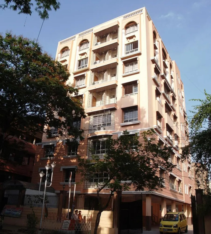 Malik Court by OYO Rooms