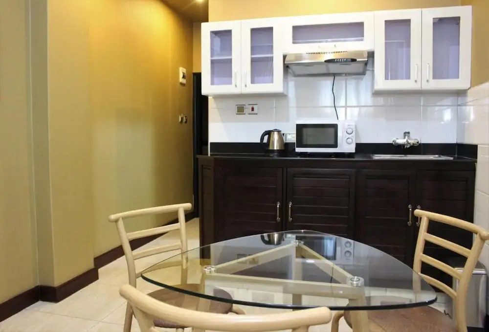 Hera Hotel