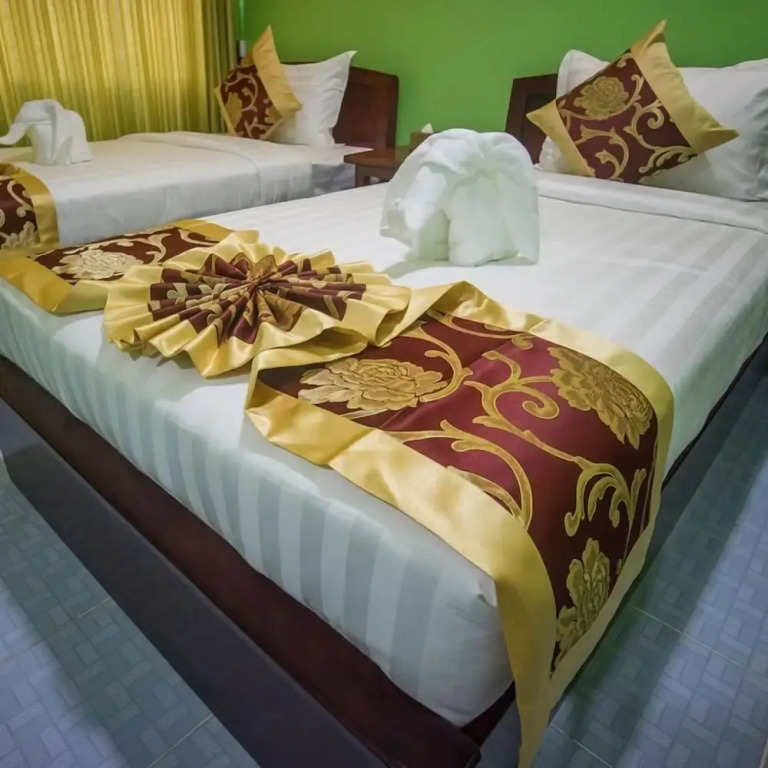 Golden Gum-Kino Hotel Mandalay