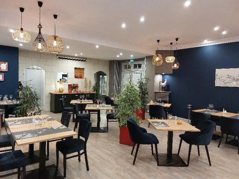 Logis Loire Hotel - Les Cocottes Restaurant