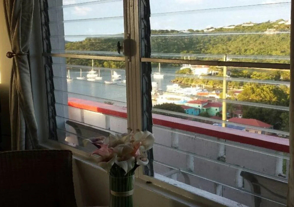 Hillcrest Guest House USVI