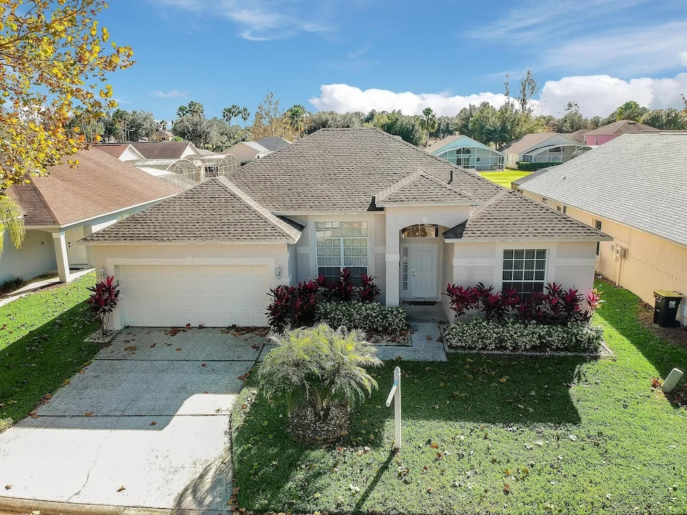 Four Bedroom Pool Home - 344 GL - Vusa