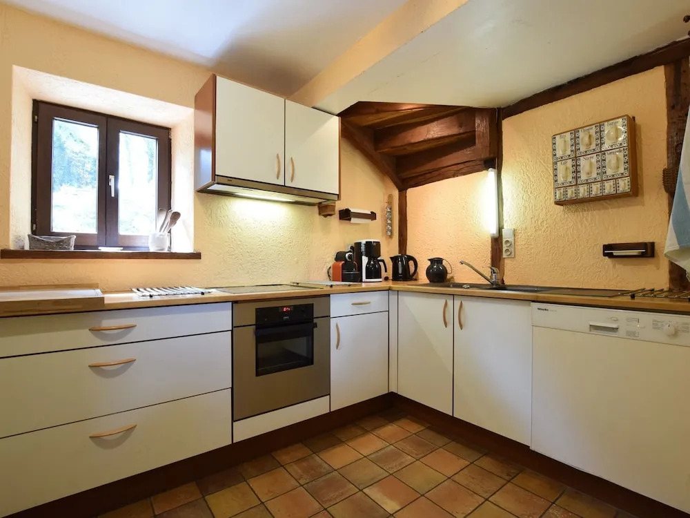 Rustic Holiday Home in Septon with Private Garden