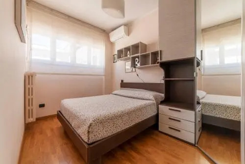 Piazza Bologna Terrace Apartment With Parking