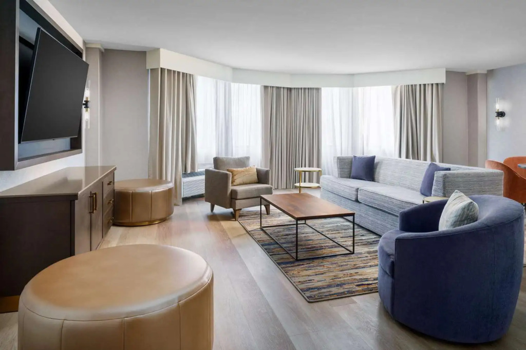 Holiday Inn Charlotte-Center City
