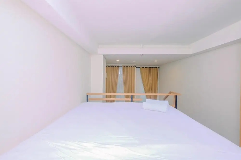 Cozy and Nice Studio Loft Apartment at Apple 1 Condovilla By Travelio