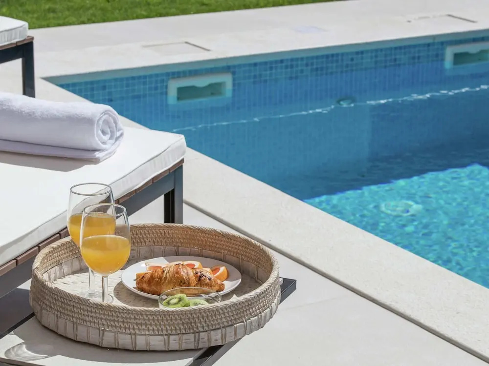 Luxurious Villa With Private Pool and Garden