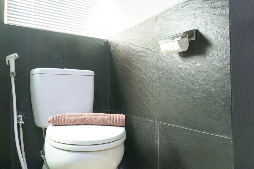 Modern 2BR Apartment at 1 Park Residence with Maid Room