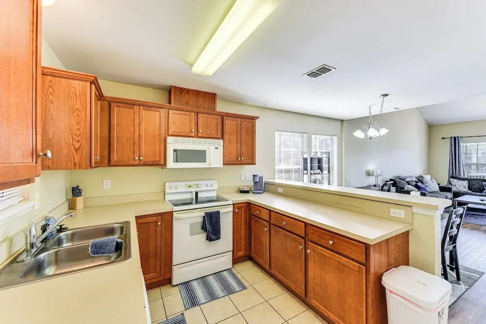 4 Mi to Fsu: Pet-friendly Townhome