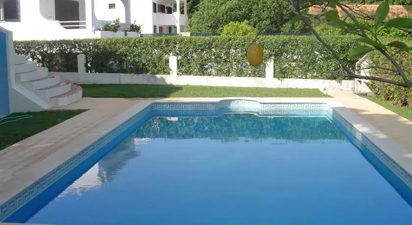 Villa Duas Sentinelas by Villa Plus