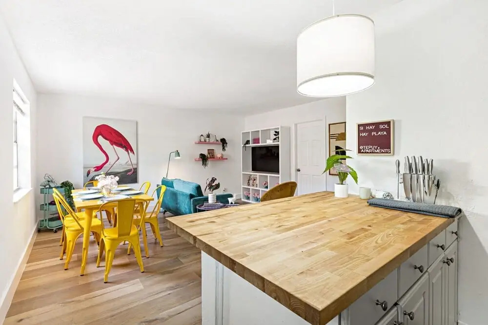 Stylish 2 BR Condo - Free Parking on Premises