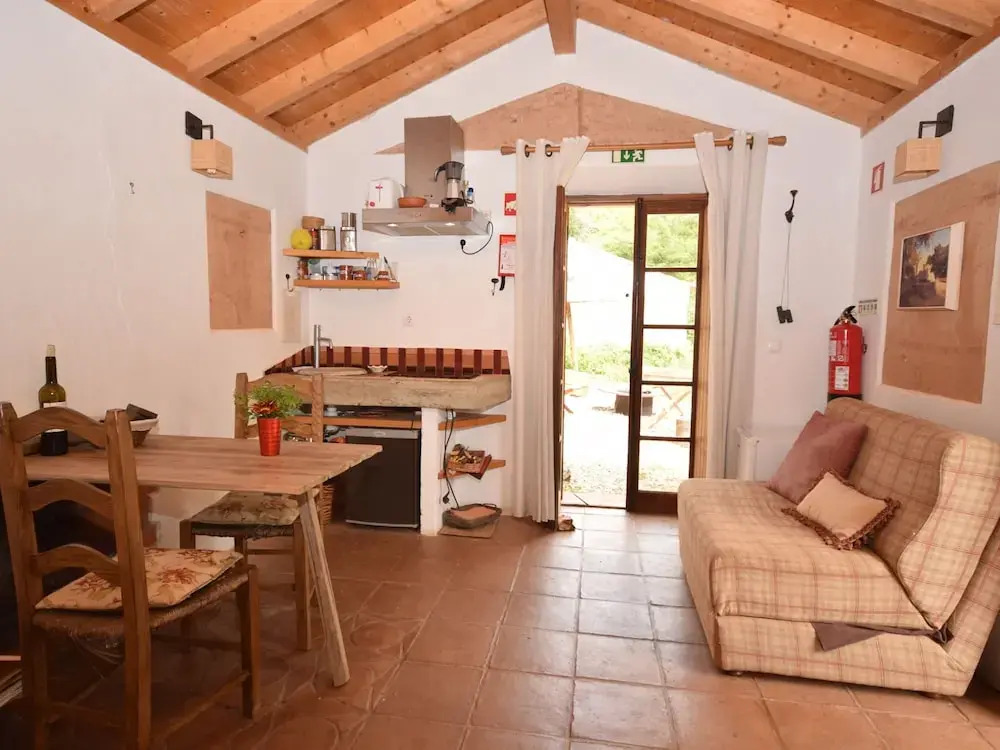 Quiet Cottage in Estate Casas da Cerca near Troviscais