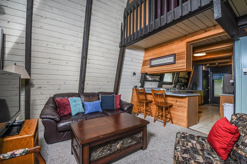 Waterside Bliss 3 Bedroom House
