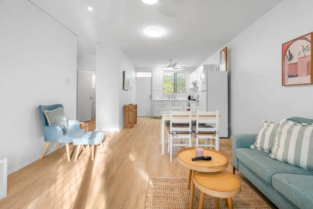 Zen Crescent Sanctuary Cozy - Modern - Unique