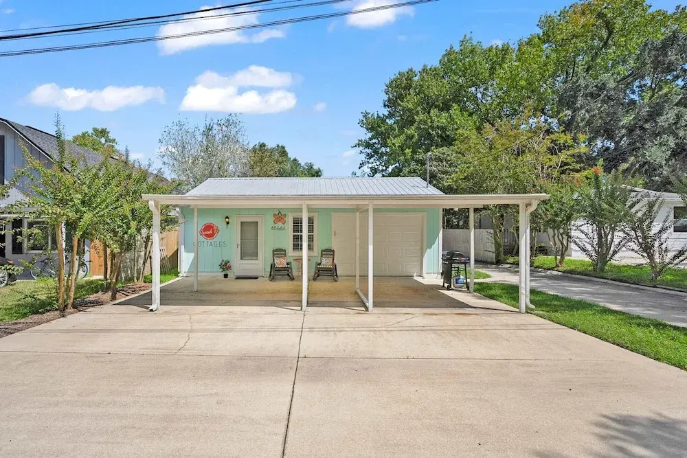 Just North of Historic St Aug Patio Garage BBQ
