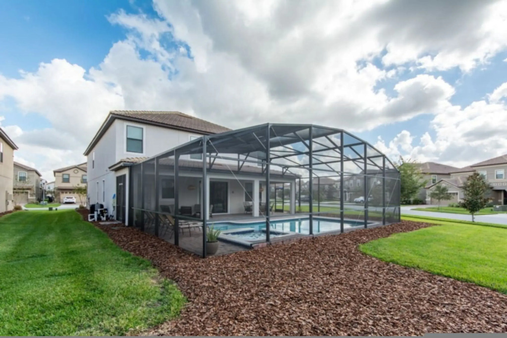 7 Bed Sophisticated Champions Gate Pool Home
