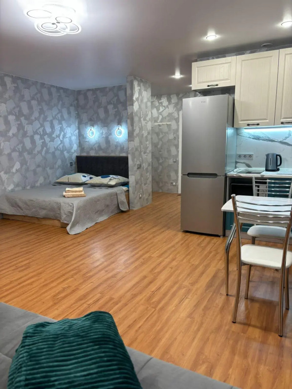Ideal Apartment (Идеал Апартмент) на проспекте 100-летия Владивостока 163