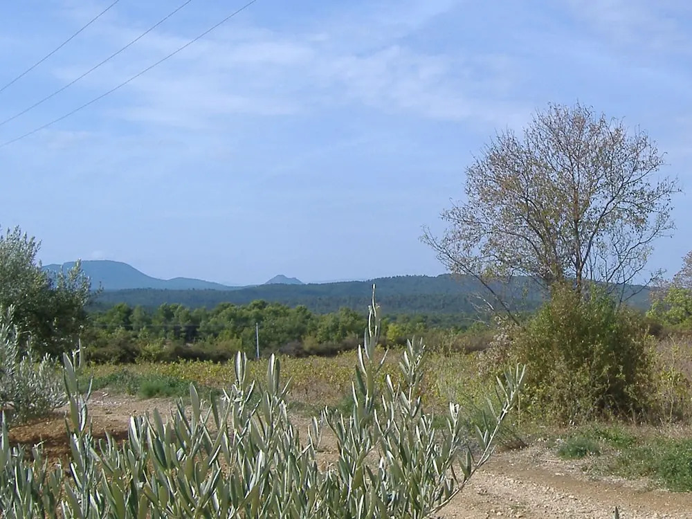 Detached Holiday Home Near the Truffle Capital of Aups, With a Shared Swimming Pool