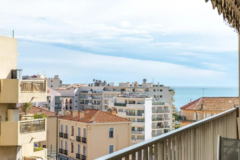 IMMOGROOM - 5 min from beach -Terrace - AC - Parking