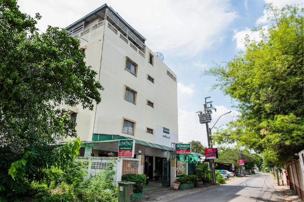Gedkanok Apartment