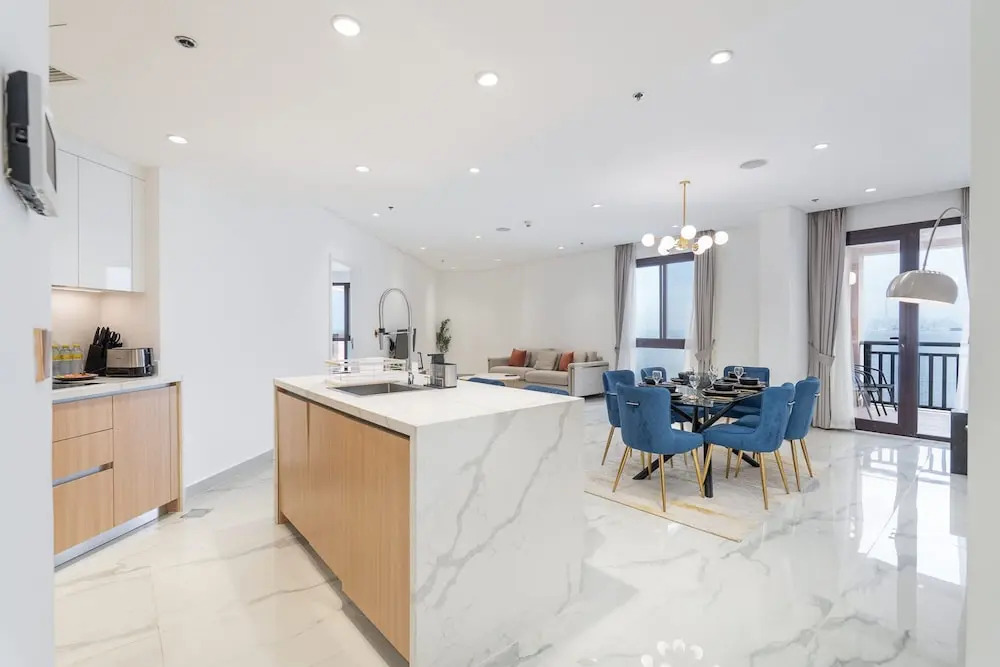 2 Bedroom With Beautiful Full Palm Waters Views