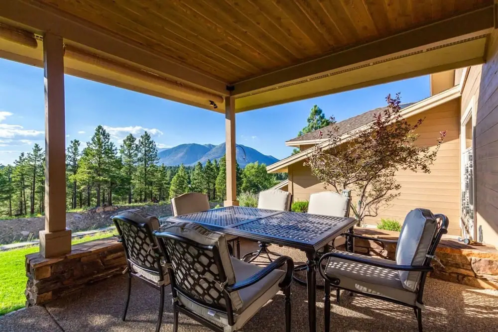 Amberwood Estate w 5 Showers Spa Mtn Views