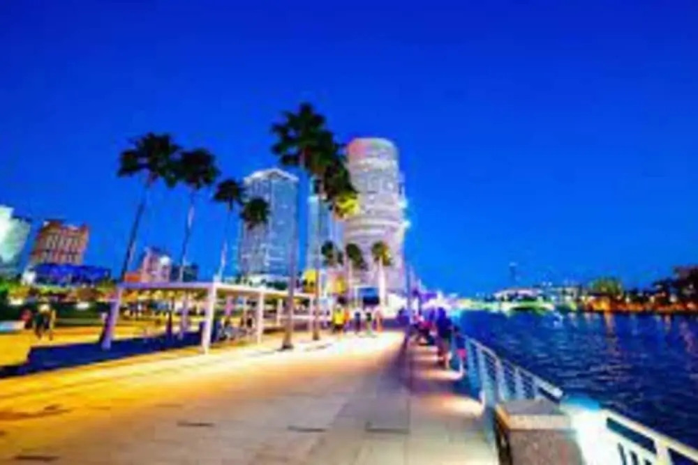 Heated Pool Close to St Pete Tampa Pet Friendly