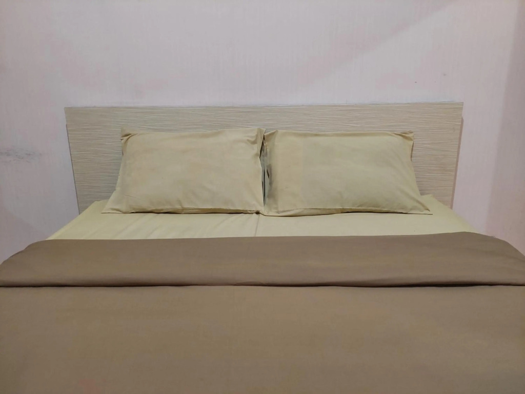 Emerald Apartel