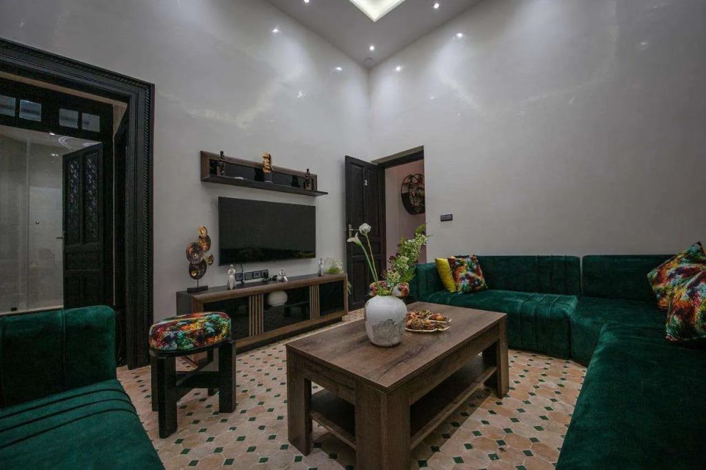 Riad Douirtna