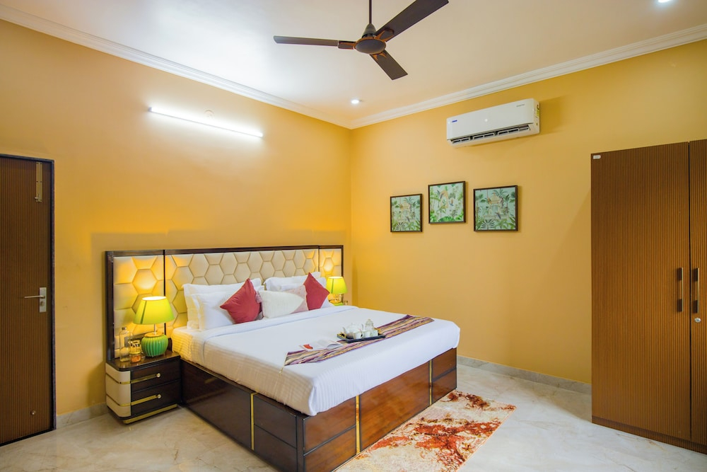 ELIVAAS The Bliss Hushwood 2 BHK Villa