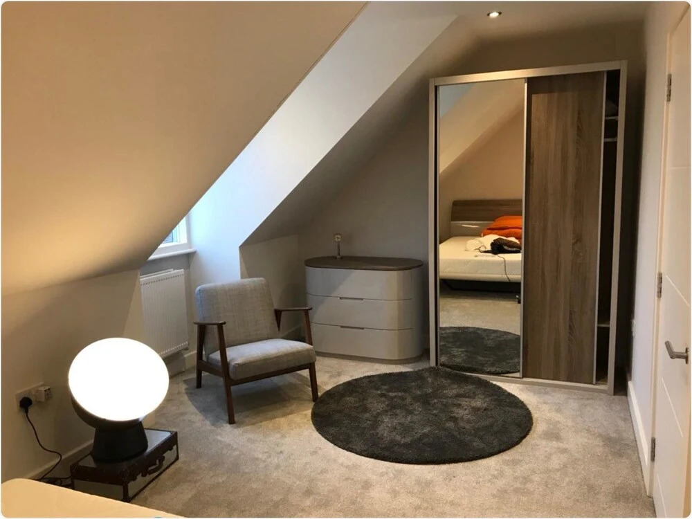 Villa With 3 Bedrooms in Isleworth