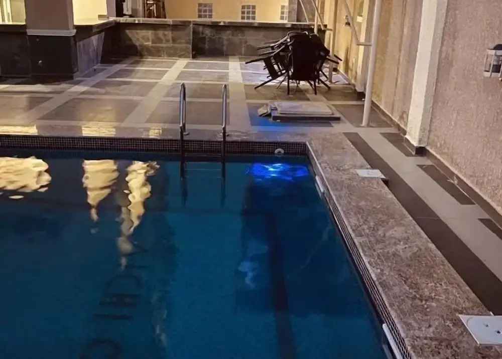 Vichi Gates Hotel