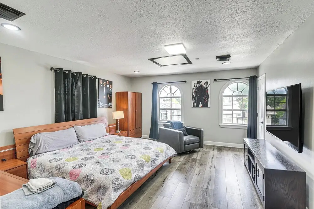 Walkable Apt 2 Mi to Dtwn: Houston Retreat!