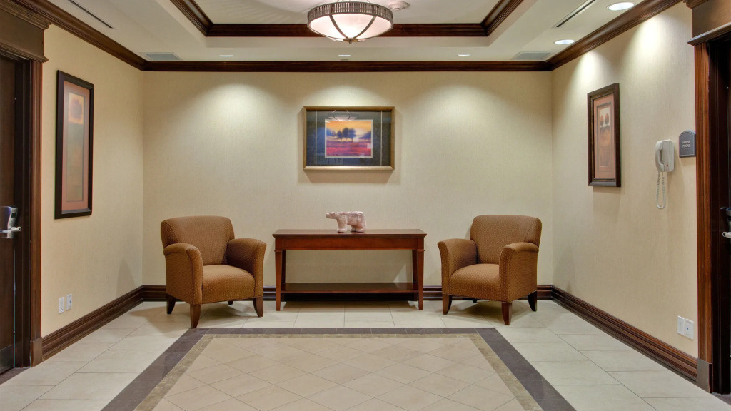 Holiday Inn Express & Suites Huntsville by IHG