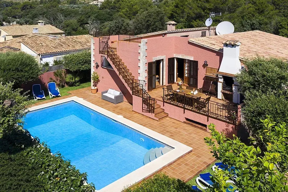 Villa - 4 Bedrooms with Pool and WiFi - 108763