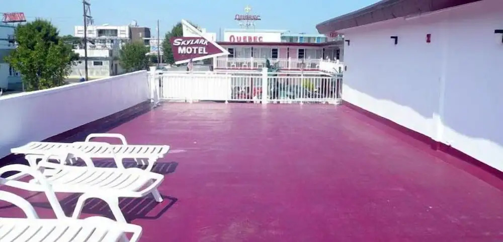 Skylark Resort Motel