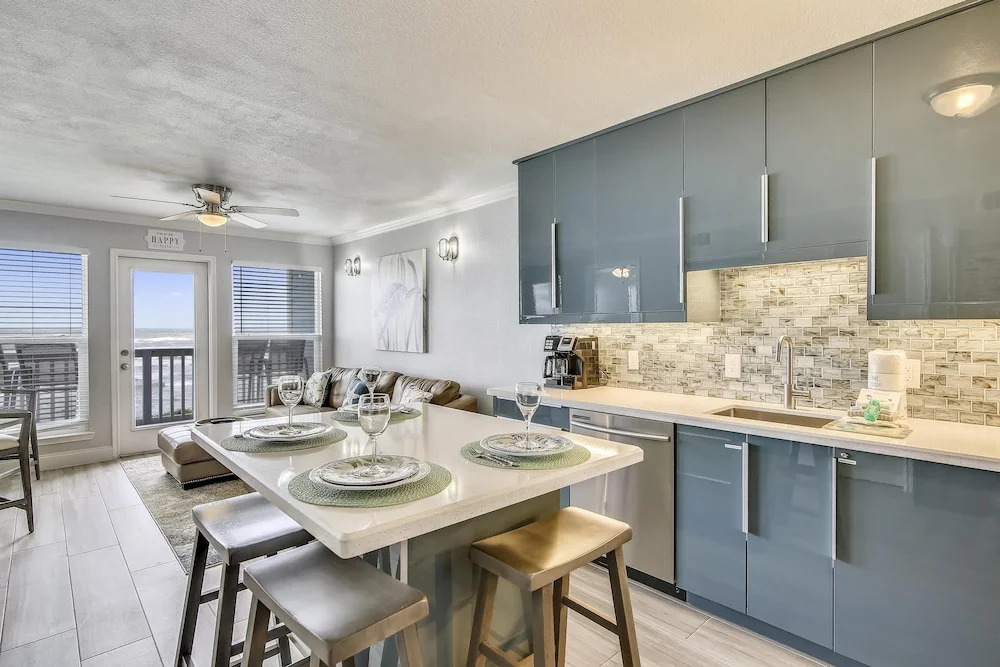 Seascape 1110 - 2 Br Condo