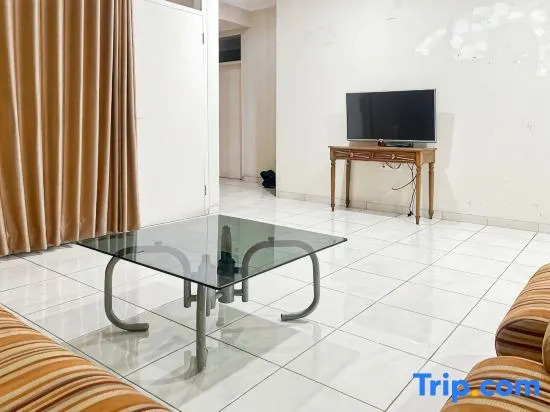 Large Villa 3BR Cieumbuleuit near PVJ & Cihamplas by 2ndHome