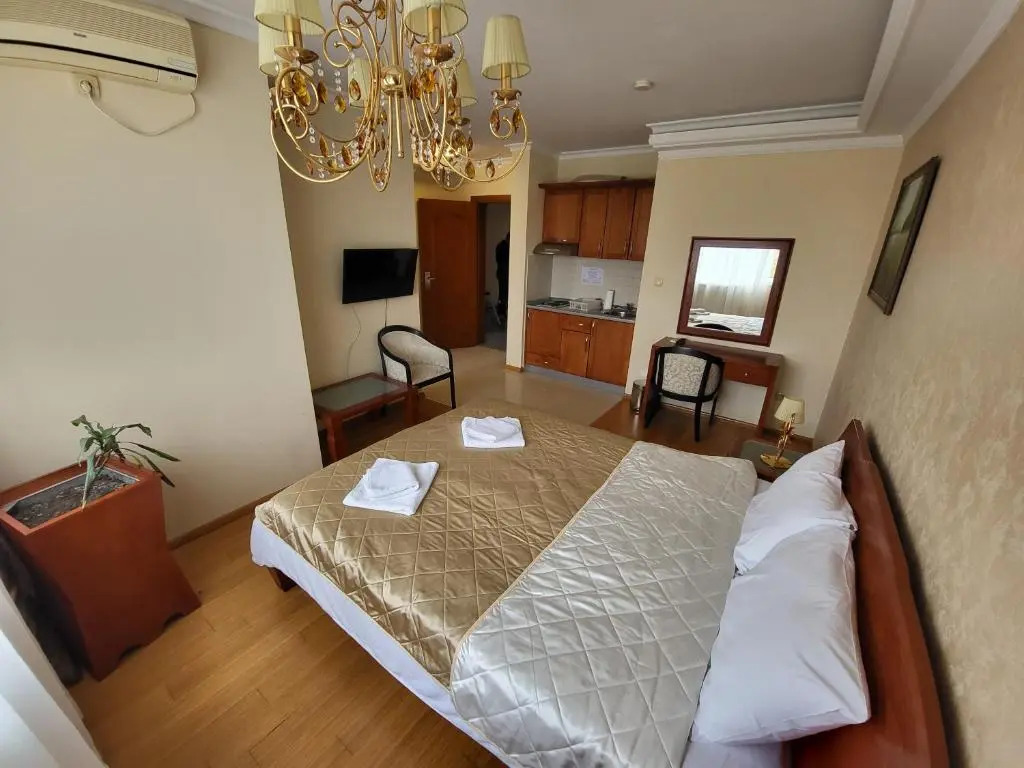 Sunny Hill Apartments & Aqua Park