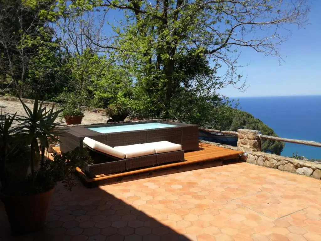 Villa dei Castagni con Vista Mare by Wonderful Italy