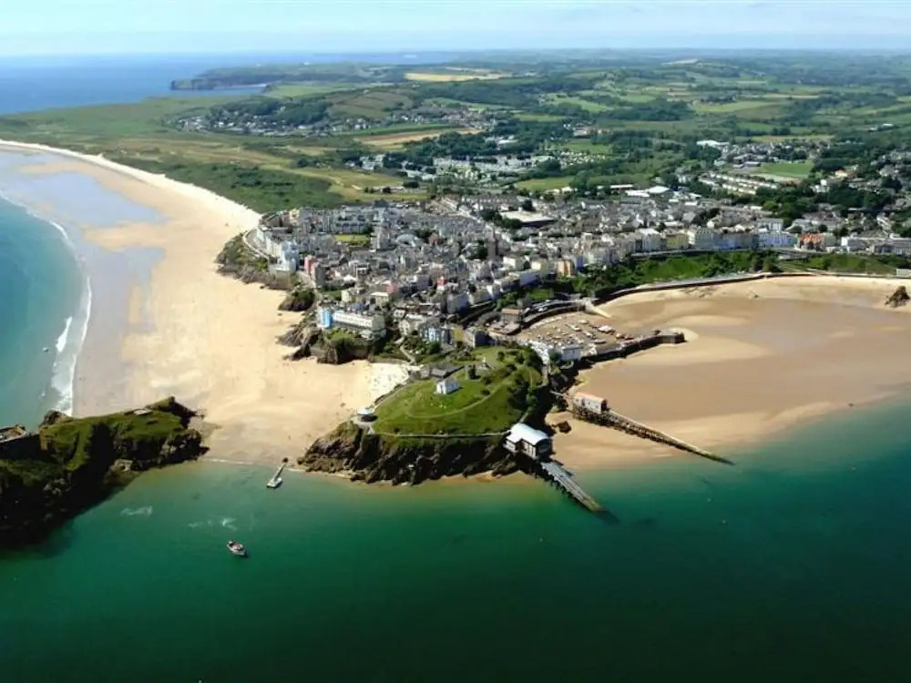 Luxurious Holiday Home in Saundersfoot With Fireplace