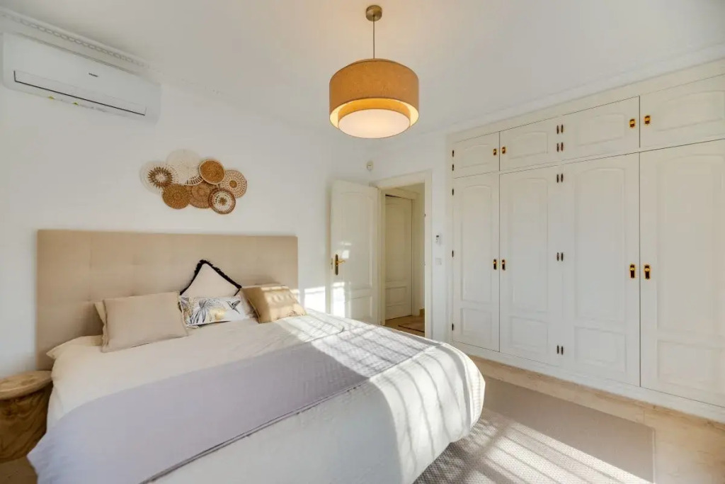 All About Casa Roca