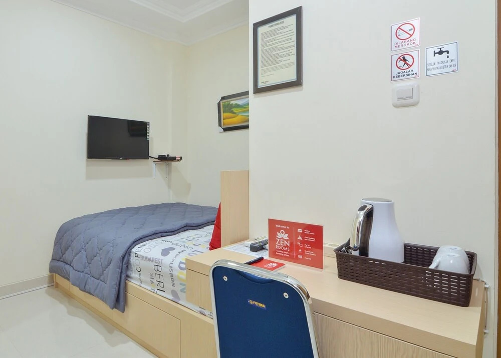 ZEN Rooms Near Stasiun Sudirman