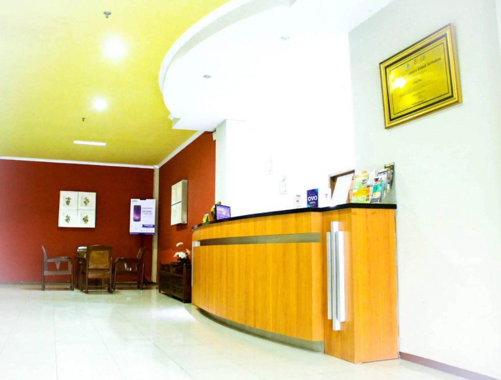 Pia Hotel