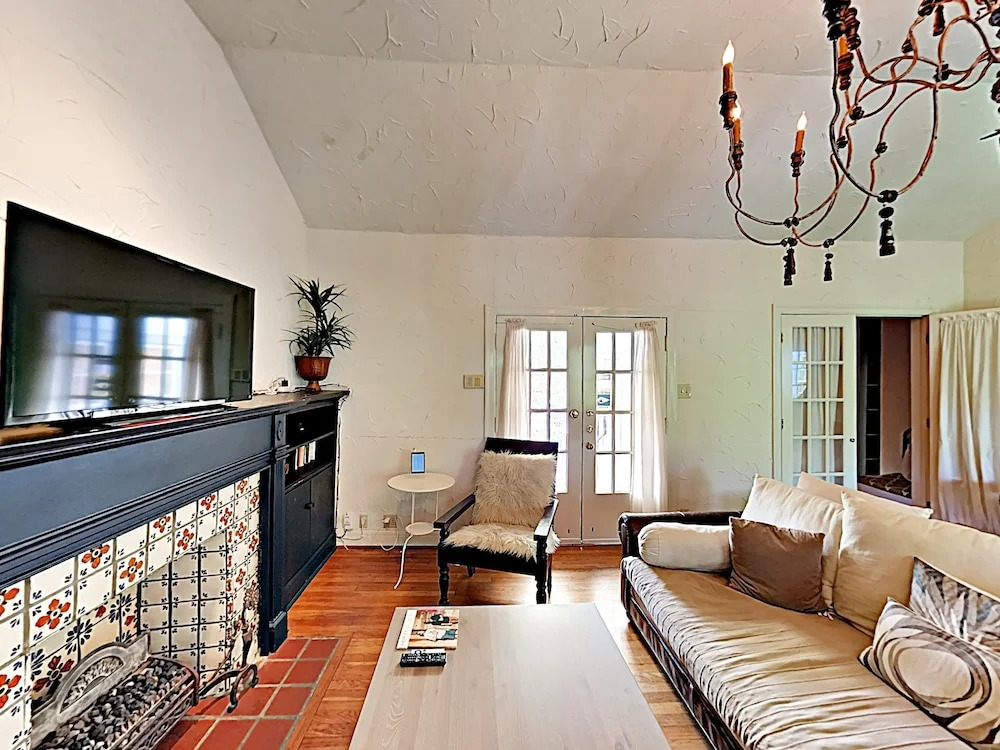 Moroccan Inspired Retreat in SoLa by RedAwning