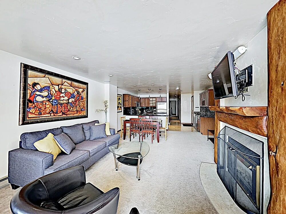 New Listing! Updated Ski Getaway -- Steps To Lift 2 Bedroom Condo