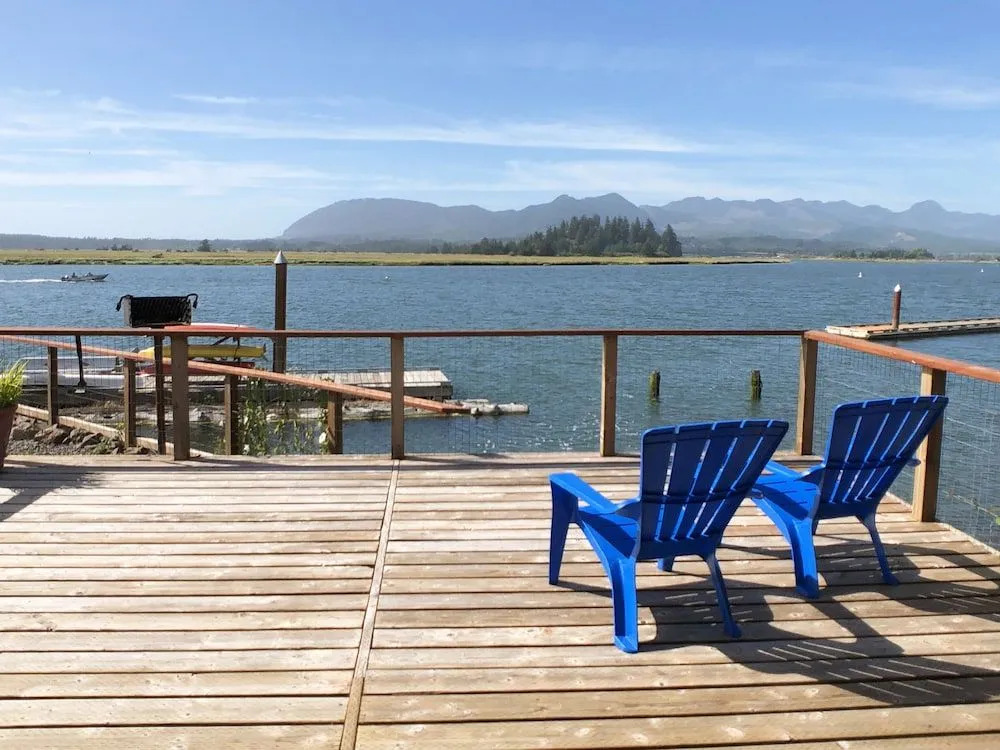 Wheeler on the Bay Lodge and Marina