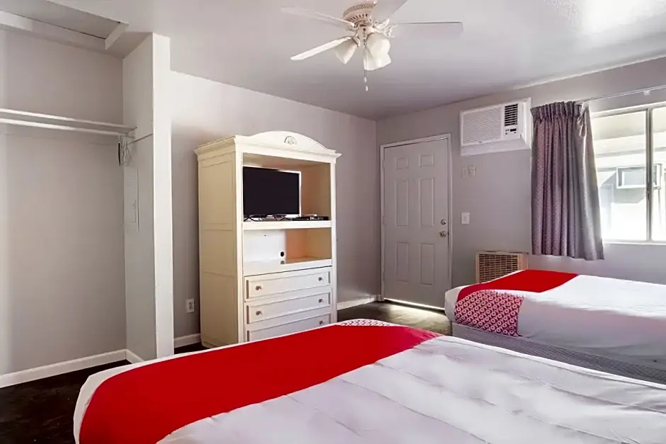 Oyo Hotel Coalinga Hwy 33 East