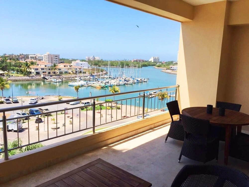 Condo Carla Marina